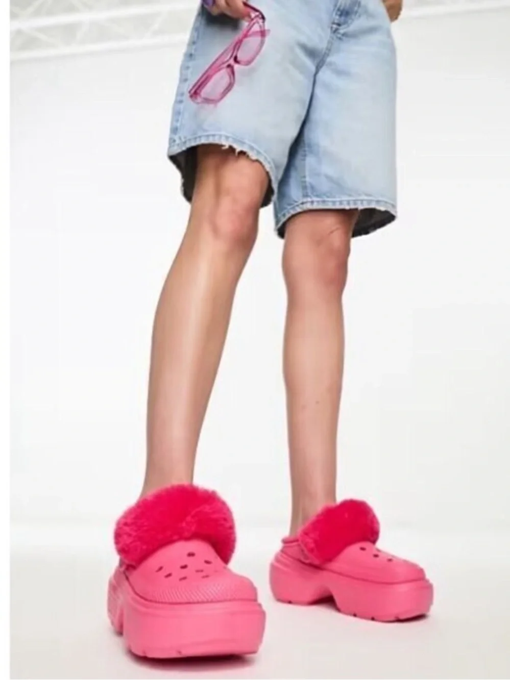 Crocs Stomp Lined Clogs Hyper Pink Fuzzy Shoes M 7 W 9